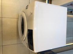  Máy sấy thông hơi Electrolux 7 Kg EDV705HQWA 
