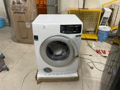  Máy sấy thông hơi Electrolux 8 Kg EDV805JQWA 