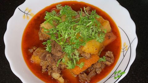 Cách làm thịt bò kho khoai tây cà rốt bằng nồi áp suất ngon hấp dẫn