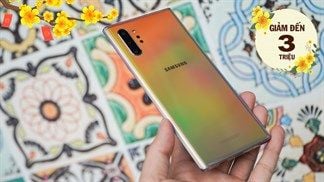 Cùng xem qua loạt điện thoại Samsung mặt lưng kính sang chảnh đang giảm đến 3 triệu dịp Tết, này mà rước về thì hết ý