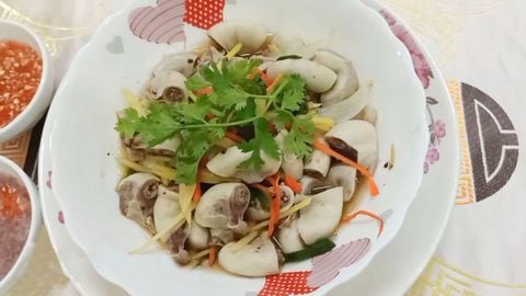 2 cách làm dồi trường hấp gừng và hấp tía tô đơn giản thơm ngon