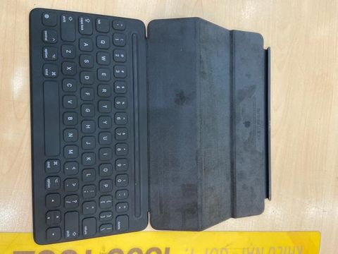 Bàn phím Smart Keyboard 8 US cho iPad Apple MX3L2 Đen - Imei