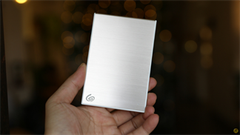  Trên tay ổ cứng HDD Seagate Backup Plus Slim: Thiết kế mỏng gọn cùng dịch vụ cứu dữ liệu Seagate Rescue quá tiện lợi 