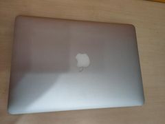  Apple Macbook Air MQD32SA/A i5/8GB/128GB/13.3