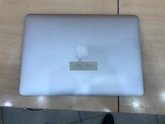  Apple Macbook Air MQD32SA/A i5/8GB/128GB/13.3
