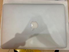  Apple Macbook Air MQD32SA/A i5/8GB/128GB/13.3