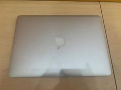  Apple Macbook Air MQD32SA/A i5/8GB/128GB/13.3