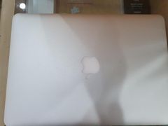  Apple Macbook Air MQD32SA/A i5/8GB/128GB/13.3