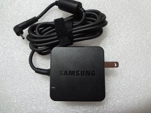 Sạc Adapter Laptop Samsung 3 NP300E5M