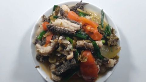 Cách làm sách bò xào dưa chua thơm ngon đơn giản ai cũng mê