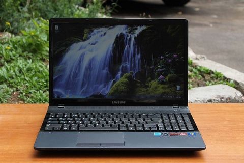 Samsung 305E5A