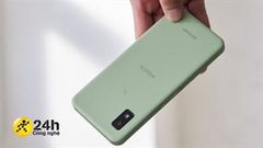  Sharp ra mắt một chiếc điện thoại 5G giá rẻ mới có kích thước vừa nhỏ vừa xinh, hỗ trợ cả chống bụi và nước 