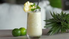  7 cách làm sinh tố dứa (thơm) chua ngọt thanh mát đẹp da giữ dáng 