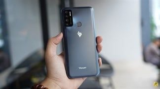 Bạn đã biết gì chưa? Chiếc điện thoại phổ thông tốt nhất năm 2020 đang giảm giá hấp dẫn, nhanh tay sắm ngay nha