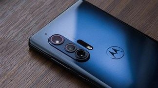 Motorola Edge S lộ thiết kế mặt lưng với cụm camera nổi bật cùng các phiên bản màu sắc ấn tượng, dự kiến ra mắt vào ngày 26/1