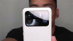  Giống như phiên bản Ultra, Xiaomi Mi 11 Pro cũng sẽ đi kèm cụm camera ‘siêu to khổng lồ’ cùng màn hình phụ ở mặt sau 