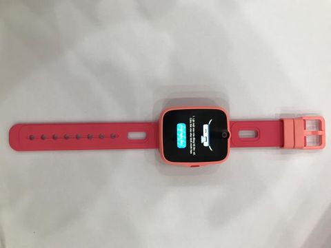 Đồng hồ trẻ em Masstel Super Hero 4G Hồng