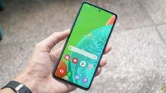  Chỉ từ 2.5 triệu, bạn đã sở hữu ngay một chiếc smartphone Samsung có thiết kế màn hình nốt ruồi cực kì đẹp, mà lại tiện dụng 