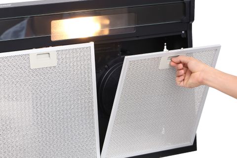Máy hút mùi Sunhouse SHB6118B