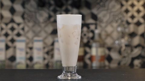 Cách làm trà sữa kem muối thơm ngon, lạ vị uống mê say