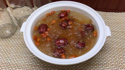 2 cách làm yến chưng táo đỏ kỷ tử hạt sen ngon ngọt khiến ai cũng ngây ngất