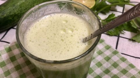 Cách làm nước ép cần tây dưa chuột thanh mát, dưỡng da đẹp dáng