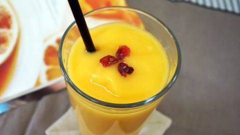 3 cách làm sinh tố cam xoài chua ngọt tươi mát thơm ngon đơn giản