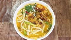  2 cách làm bánh canh bột mì mềm ngon đậm đà nước dùng trong veo hấp dẫn 