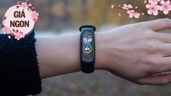  Bạn đang muốn sắm vòng tay thông minh? Vậy thì đừng bỏ qua Mi Band 4 và Mi Band 5, đang giảm giá cực kỳ hấp dẫn đó 