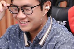  Tai nghe Bluetooth LG HBS-780 Đen 