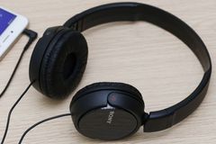  Tai nghe chụp tai Sony MDR - ZX110AP 