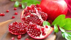  Cách chọn mua quả lựu ngon, đỏ, chắc tay và mọng nước cực đơn giản 