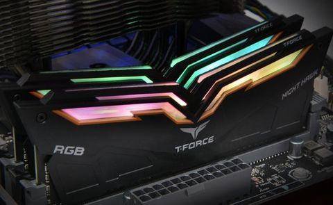 Team Group Night Hawk Rgb / Night Hawk Ddr4 3000 16Gbx2