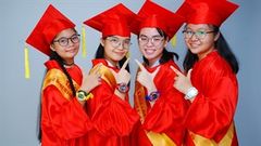  Trung Tâm Bảo Hành đồng hành cùng giải thưởng Lê Quý Đôn, tài trợ tổng cộng 118 đồng hồ cho các em đạt giải cấp 1 và cấp 2 