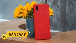 Nhìn lại 3 điện thoại giá rẻ bán chạy nhất năm 2021: Pin máy nào cũng lớn, có sản phẩm đang giảm tiền trăm hấp dẫn
