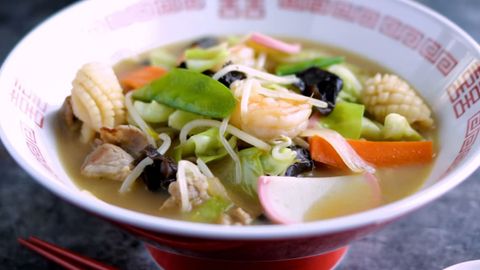 Cách nấu mì champon Nhật Bản đậm đà thanh vị chuẩn như ngoài hàng