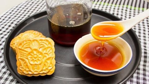 Các mẹo khi nấu nước đường bánh Trung Thu nướng và dẻo đẹp màu bất bại