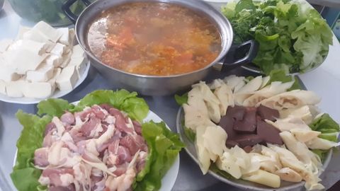 Cách làm lẩu ngan măng chua ngon ngọt đậm đà nóng hổi đổi vị bữa cơm nhà
