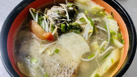 4 cách nấu canh chua cá mè đậm đà thơm ngon dễ làm tại nhà
