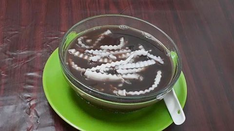 2 cách nấu chè đậu đen bột khoai thơm ngon thanh mát giải nhiệt ngày nắng