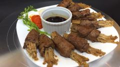  2 cách làm bò cuộn nấm kim châm áp chảo thơm lừng đậm đà hương vị 