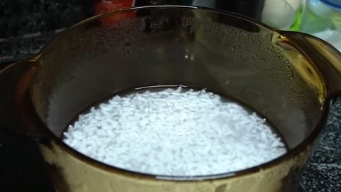4 cách nấu cháo trắng cho bé ăn dặm đơn giản dễ dàng cho các mẹ bỉm sữa