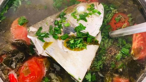 Cách làm cá cam nấu canh chua lá giang chua ngọt thanh mát hấp dẫn