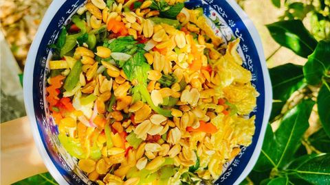Cách làm gỏi khổ qua tây chay giải nhiệt cơ thể, thơm ngon hấp dẫn