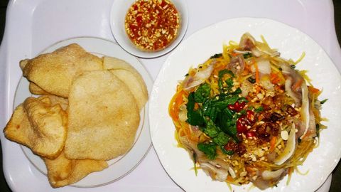 Cách làm gỏi (nộm) đu đủ tai heo dai giòn chua ngọt cực hấp dẫn