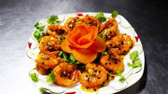  2 cách làm tôm sốt chanh dây chua ngọt giải ngán ngon ăn là ghiền 