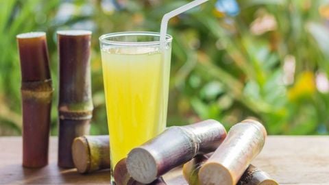 Mách bạn cách bảo quản nước mía không bị đen và không bị chua cực đơn giản
