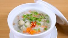  2 cách nấu cháo nấm rơm thơm ngon bổ dưỡng lại đơn giản cho bé 