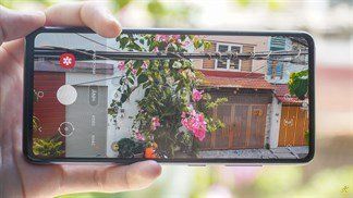 Trên tay Samsung Galaxy A52 tại Việt Nam: Cấu hình dành cho game thủ cùng với thiết kế sang trọng và cụm 4 camera 'khủng'