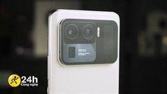  Xiaomi 12 sẽ đi kèm với bộ 3 camera đều có độ phân giải 50MP, ống kính tiềm vọng hỗ trợ zoom quang học 5x 